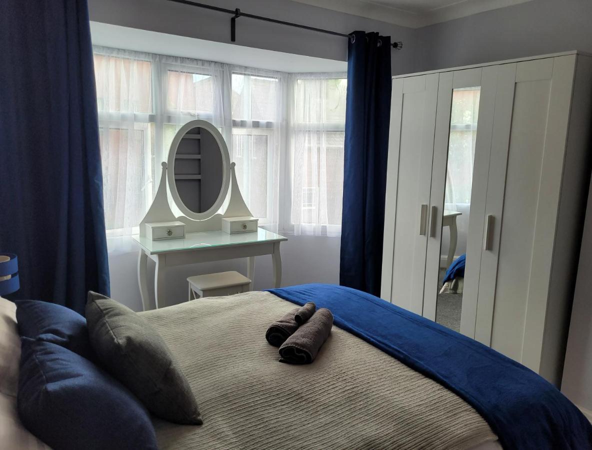 Holiday home Golden Square Place